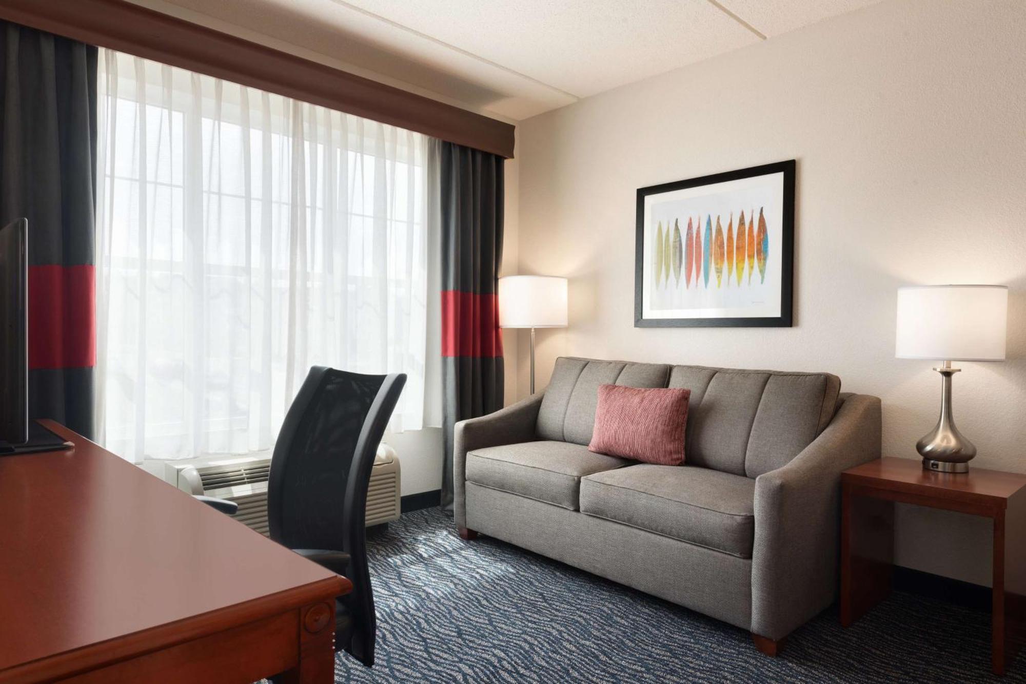 Hotel Homewood By Hilton West